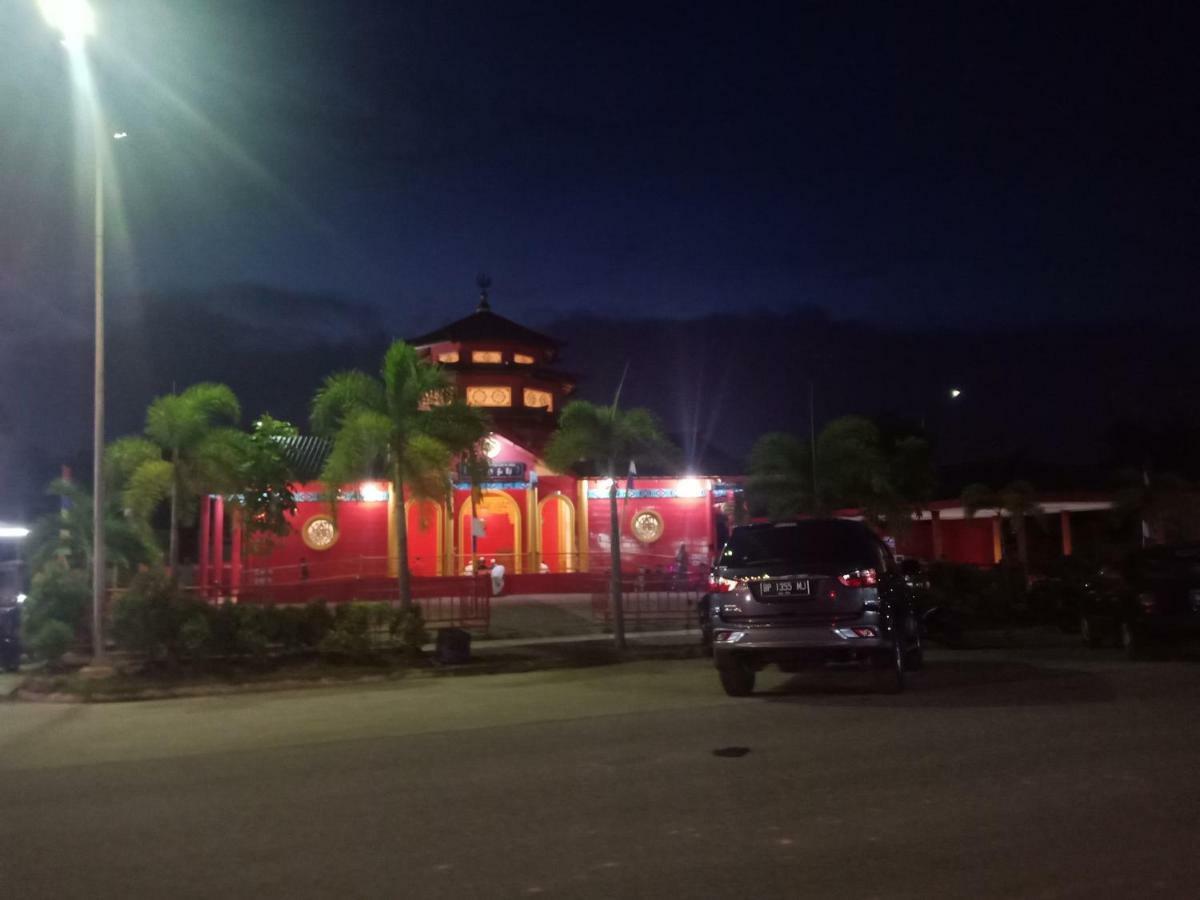 Sleeprest @ Golden Prima Hotel Batam Exterior photo